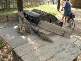 obr�zek: pict0010.jpg; rozli�en�: 266 � 200 px; velikost 13 kb;